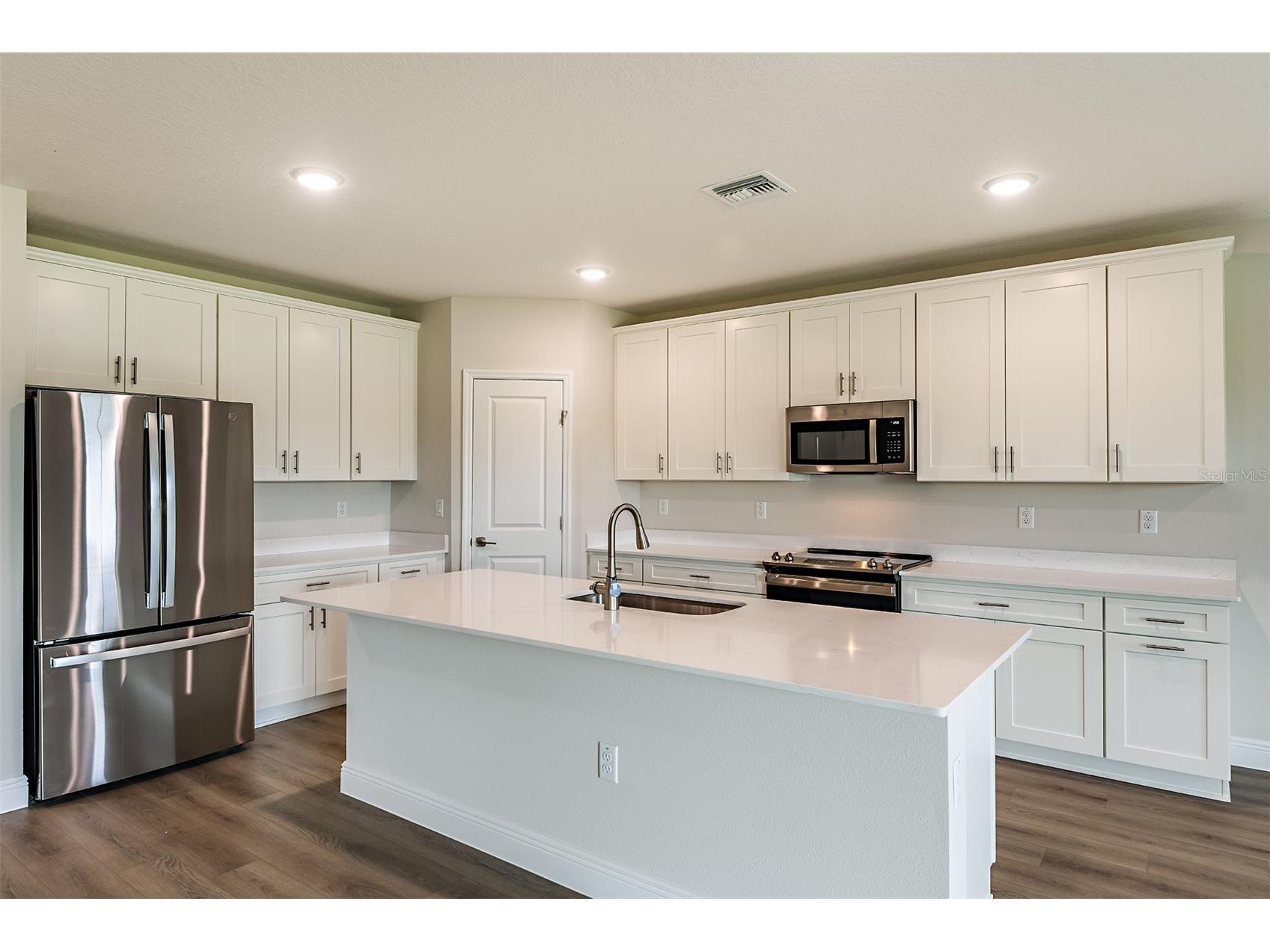 9936 Annunciation Drive Wesley Chapel FL 33545 TB8491953 image6