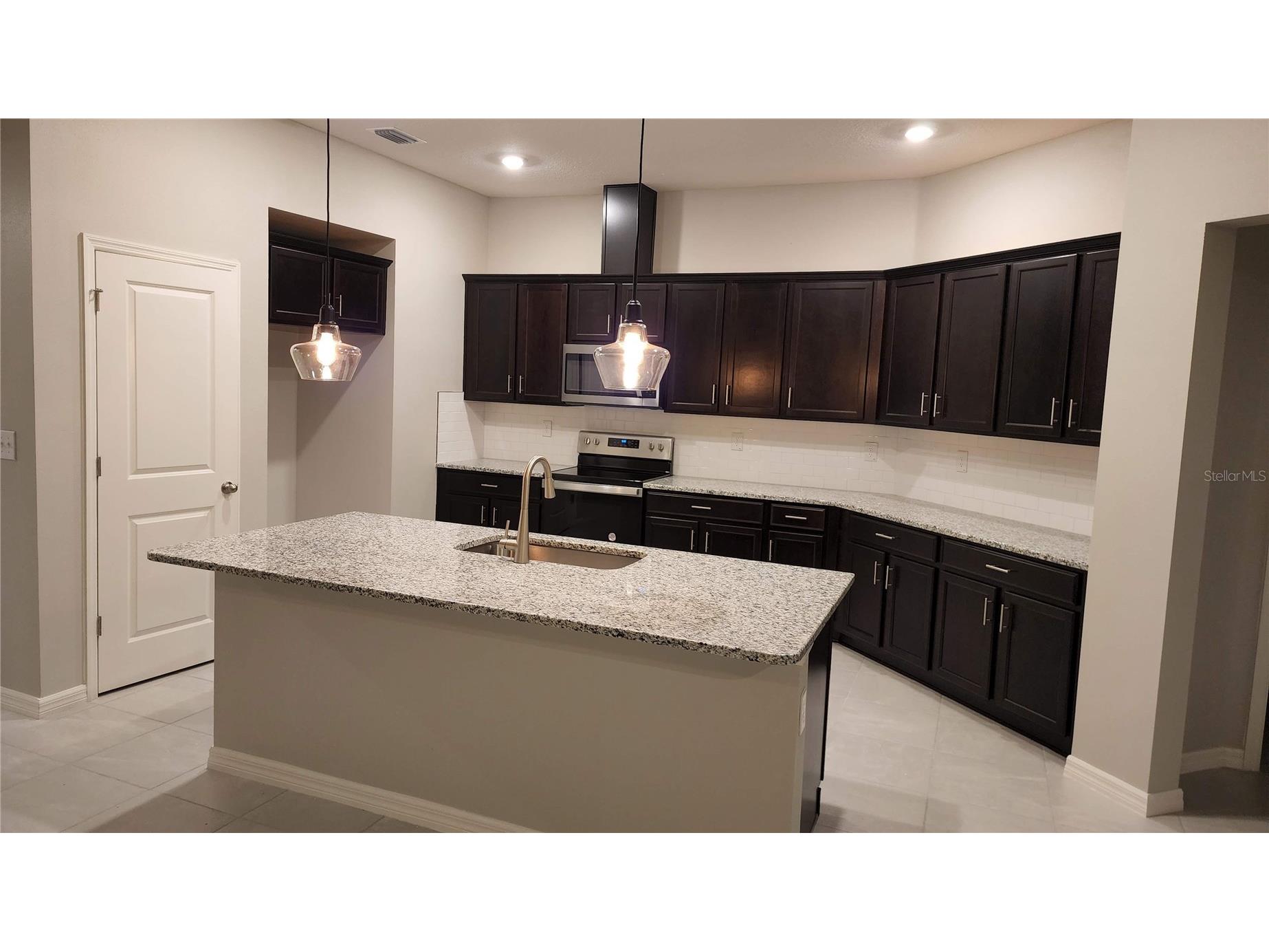9938 Mesic Woods Avenue Seffner FL 33584 TB8519294 image9