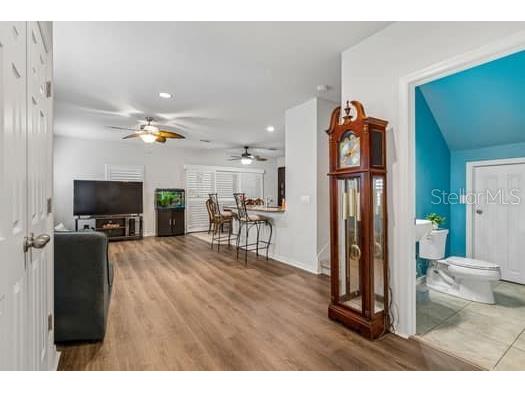 994 Celtic Circle Tarpon Springs FL 34689 W7886108 image23