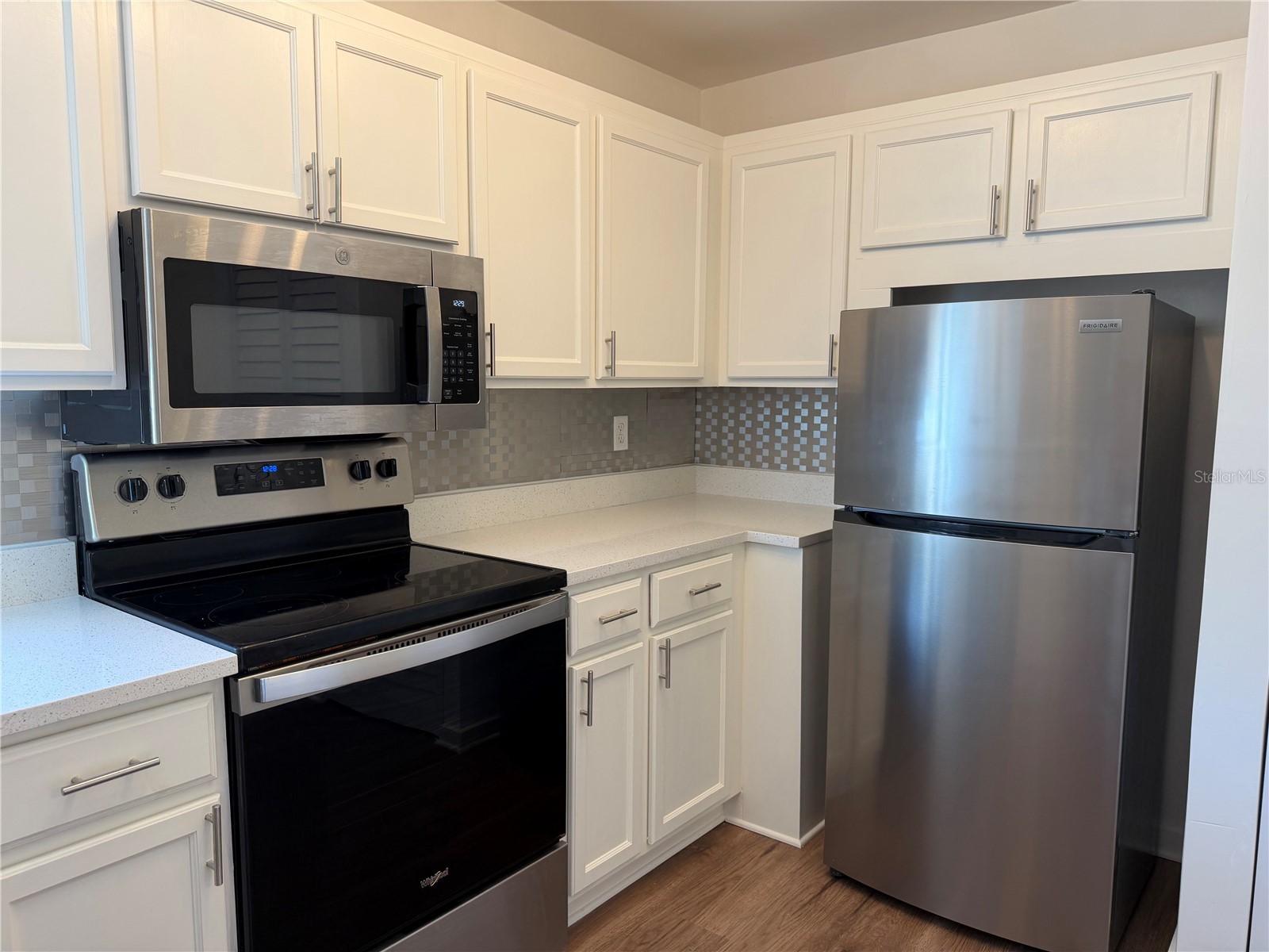 994 N Beneva Road #T2 Sarasota FL 34232 A4684370 image10