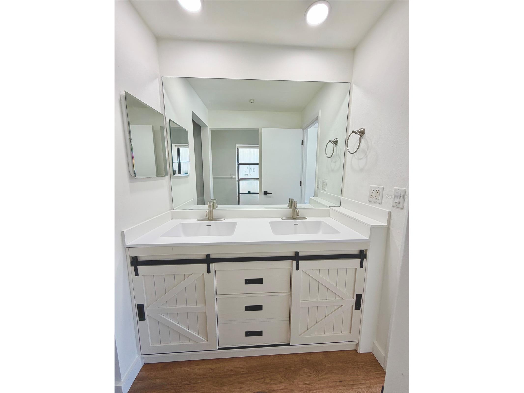 994 N Beneva Road #T2 Sarasota FL 34232 A4684370 image29