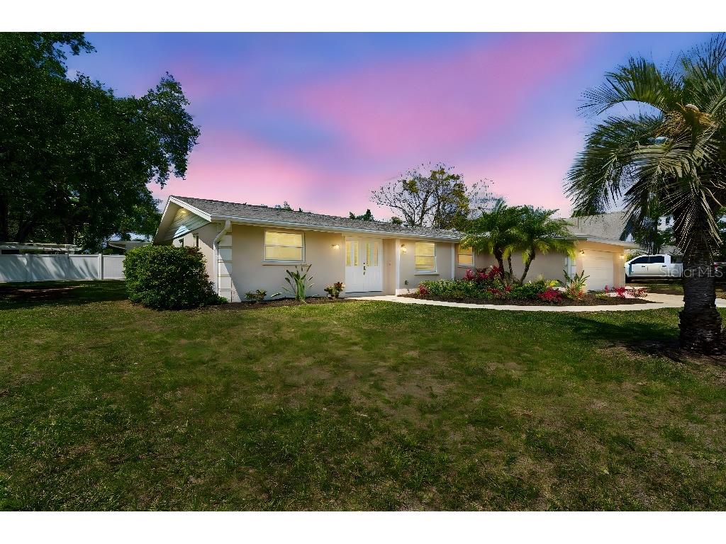 994 S Brink Avenue Sarasota FL 34237 TB8489685 image1