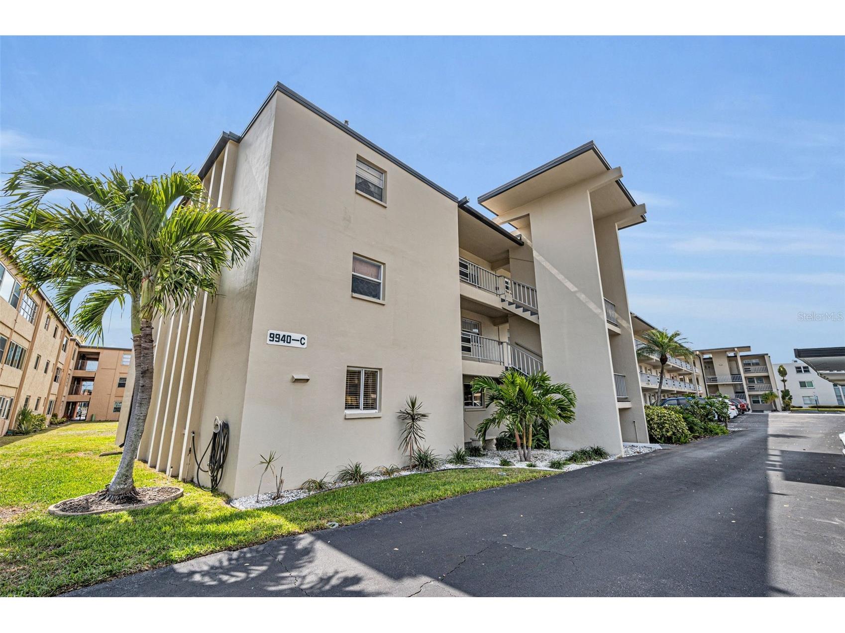 9940 47th Avenue N #105 Saint Petersburg FL 33708 TB8479106 image1