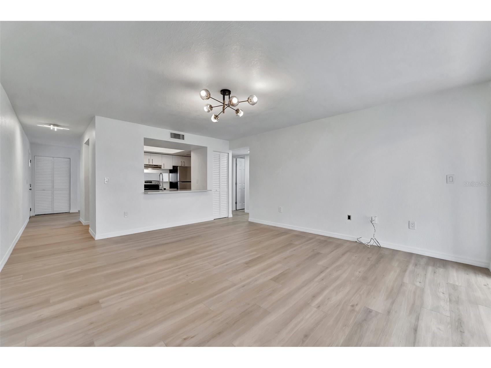 9940 7th Way N #101 Saint Petersburg FL 33702 TB8517033 image12