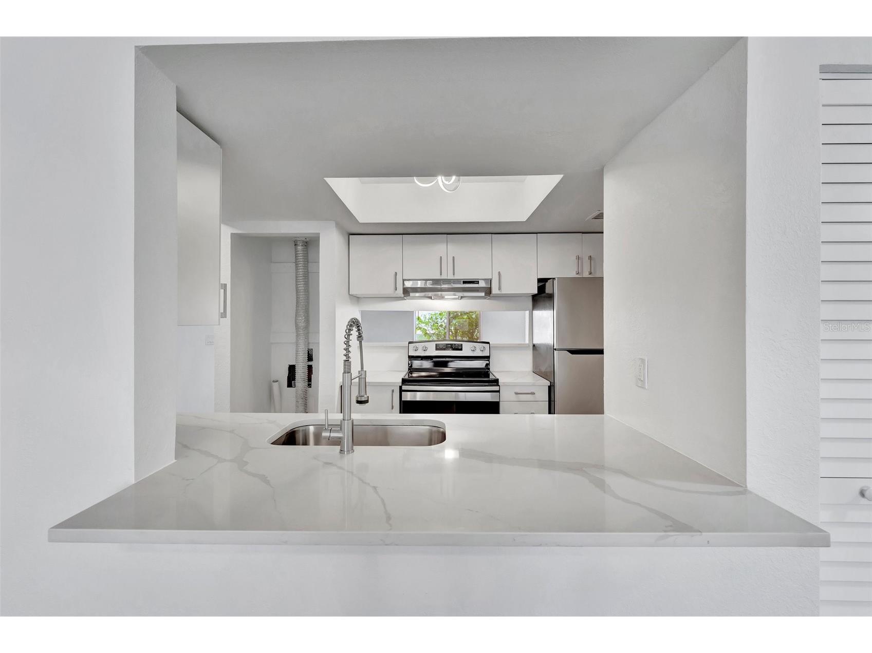 9940 7th Way N #101 Saint Petersburg FL 33702 TB8517033 image14