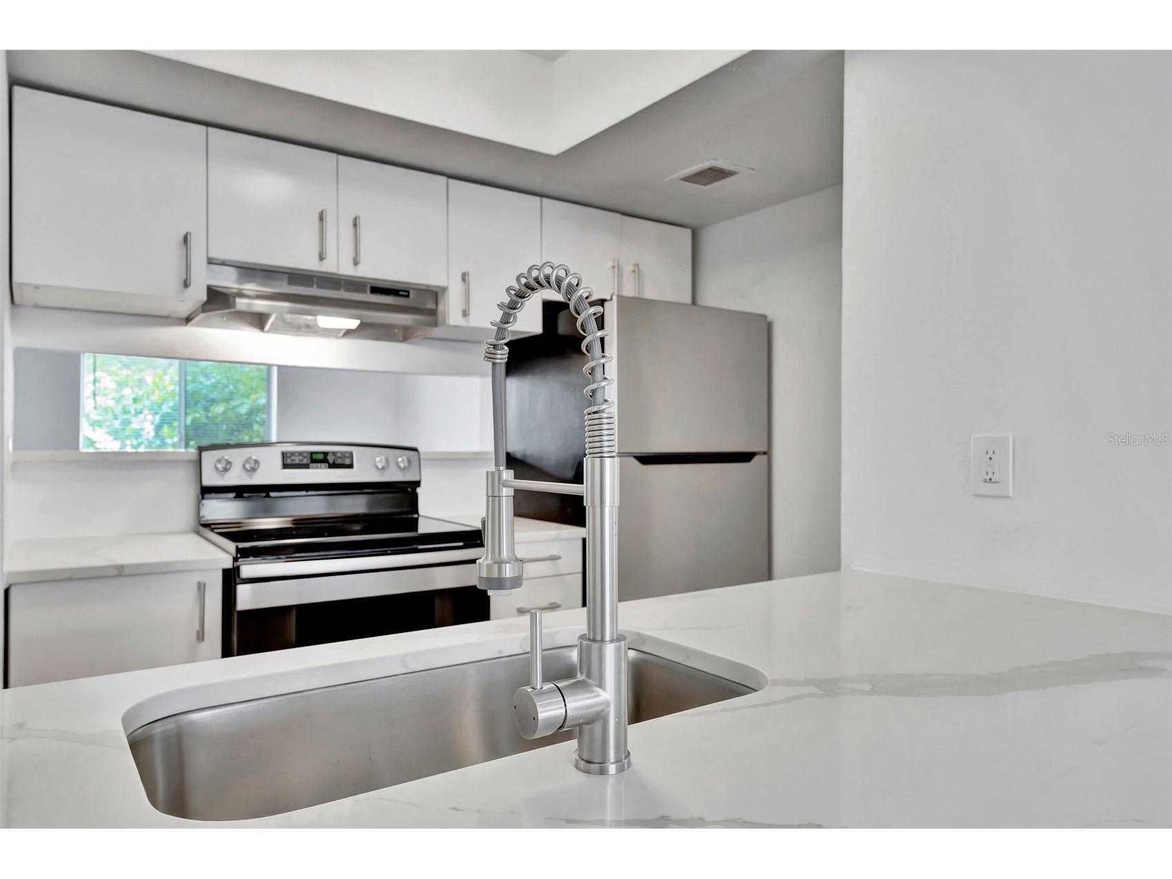 9940 7th Way N #101 Saint Petersburg FL 33702 TB8517033 image17