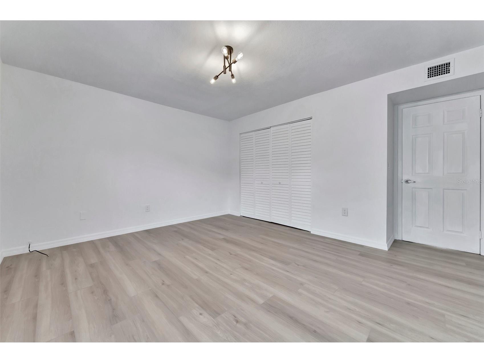 9940 7th Way N #101 Saint Petersburg FL 33702 TB8517033 image21