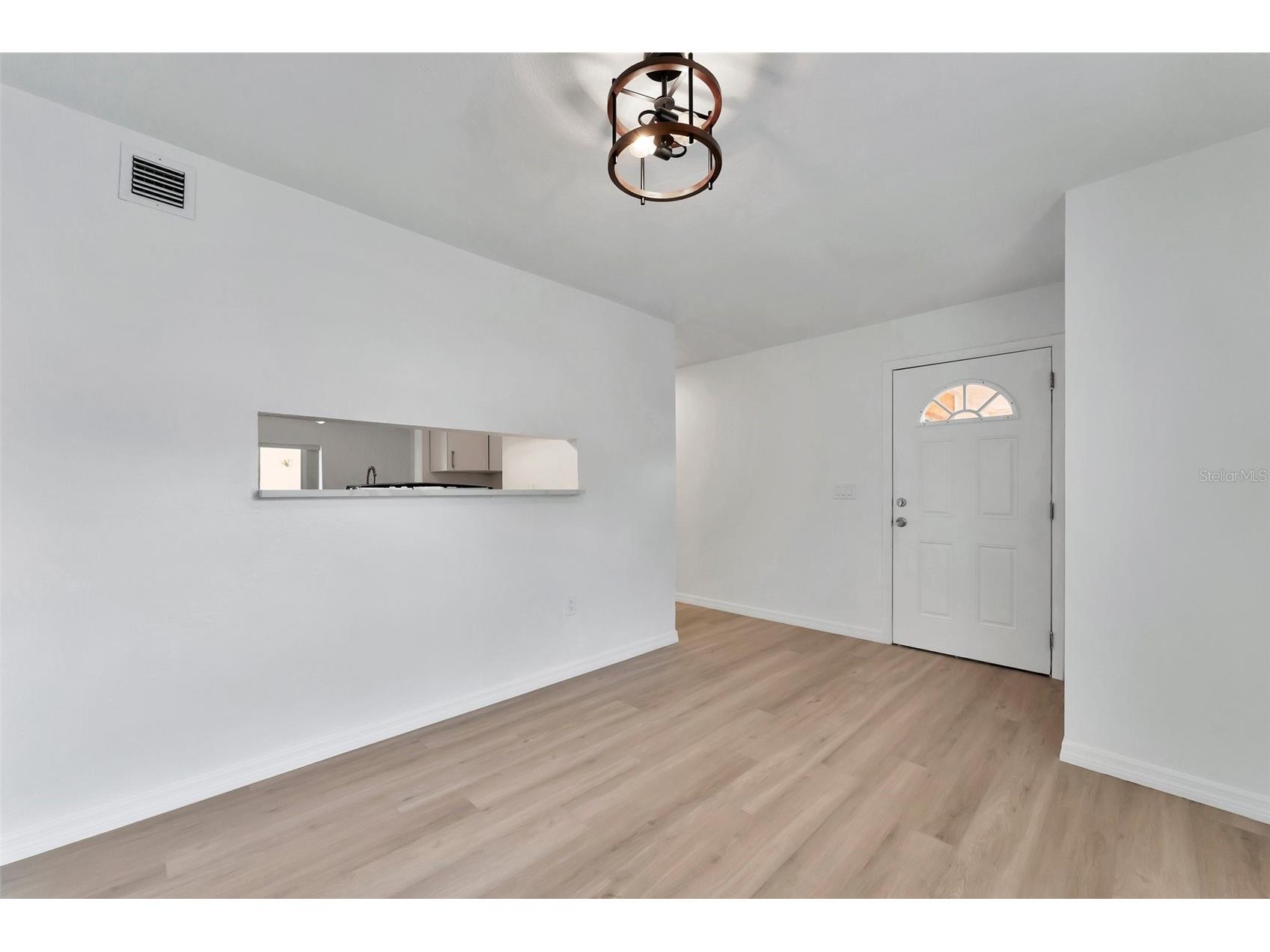 9940 7th Way N #101 Saint Petersburg FL 33702 TB8517033 image5