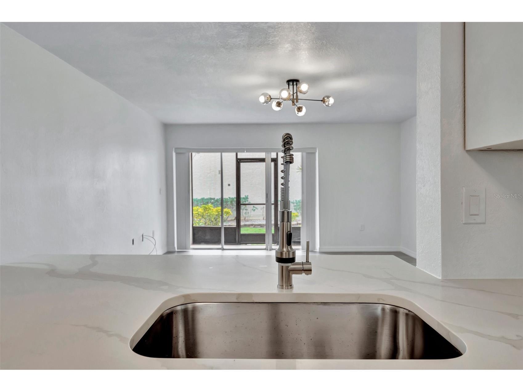 9940 7th Way N #101 Saint Petersburg FL 33702 TB8517033 image9