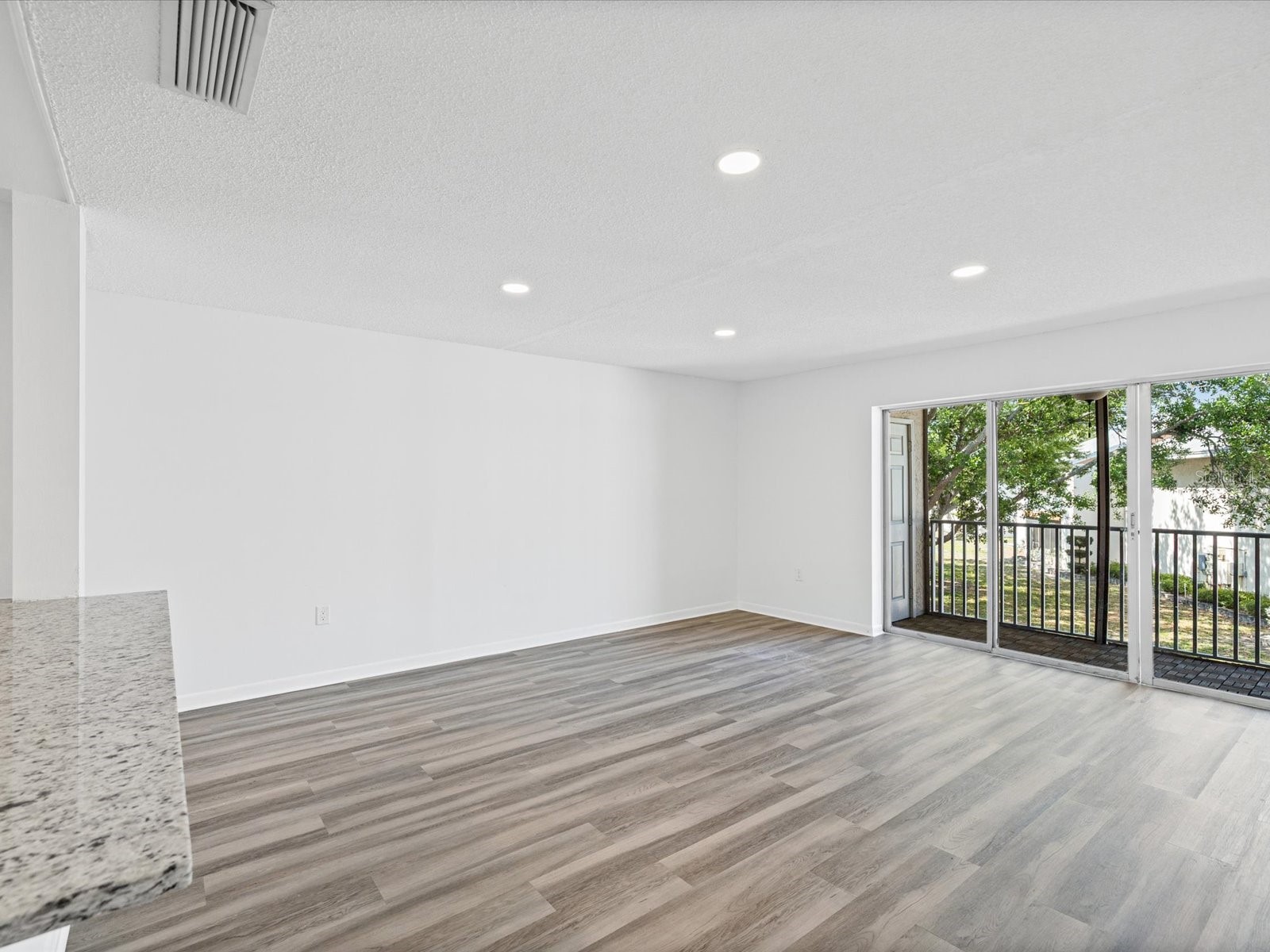 9940 7th Way N #204 Saint Petersburg FL 33702 TB8488198 image16