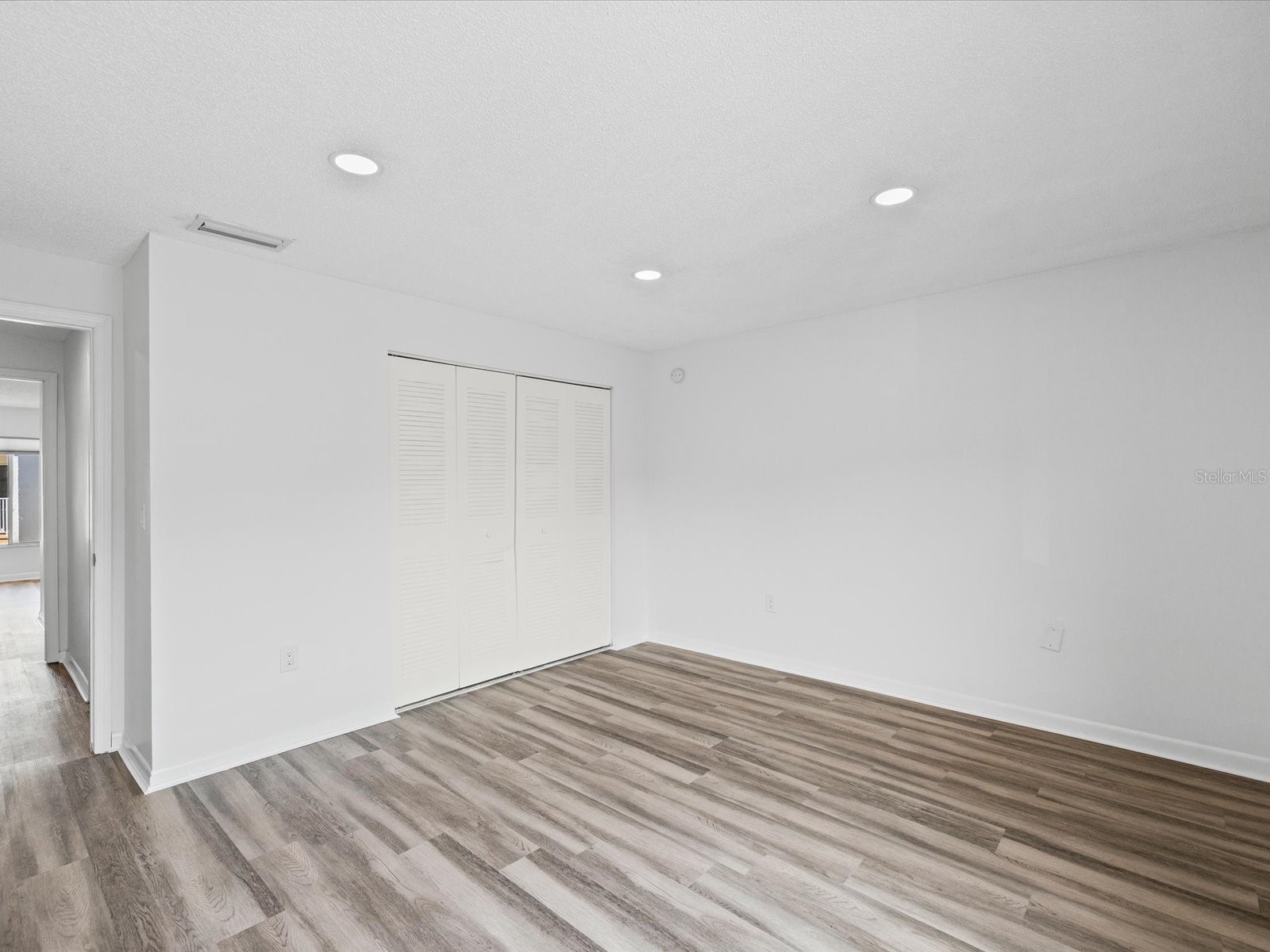 9940 7th Way N #204 Saint Petersburg FL 33702 TB8488198 image20