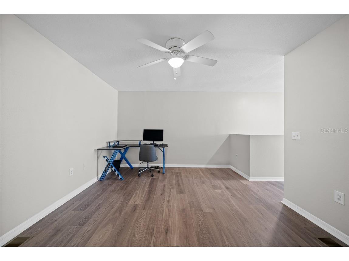 9942 Ashburn Lake Drive Tampa FL 33610 TB8376061 image10