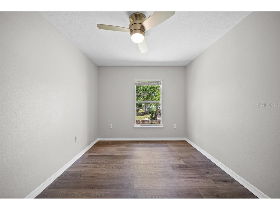 9942 Ashburn Lake Drive Tampa FL 33610 TB8376061 image14