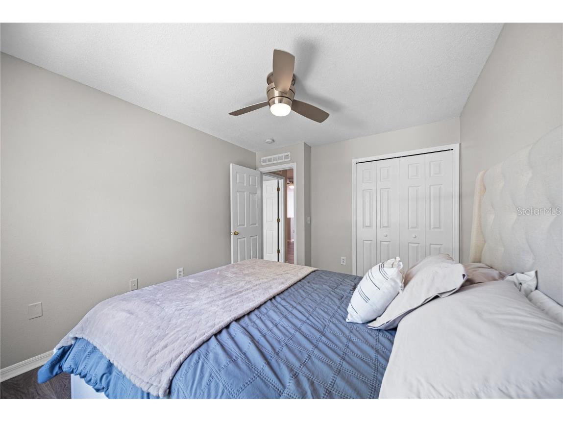 9942 Ashburn Lake Drive Tampa FL 33610 TB8376061 image17