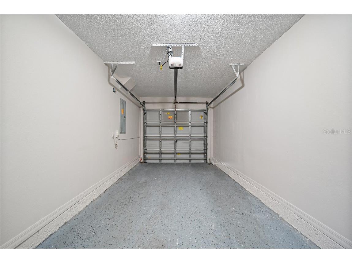 9942 Ashburn Lake Drive Tampa FL 33610 TB8376061 image19