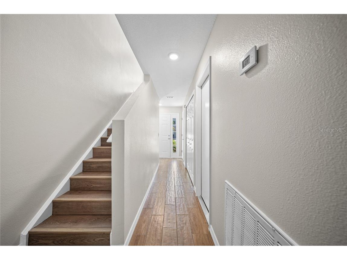 9942 Ashburn Lake Drive Tampa FL 33610 TB8376061 image20