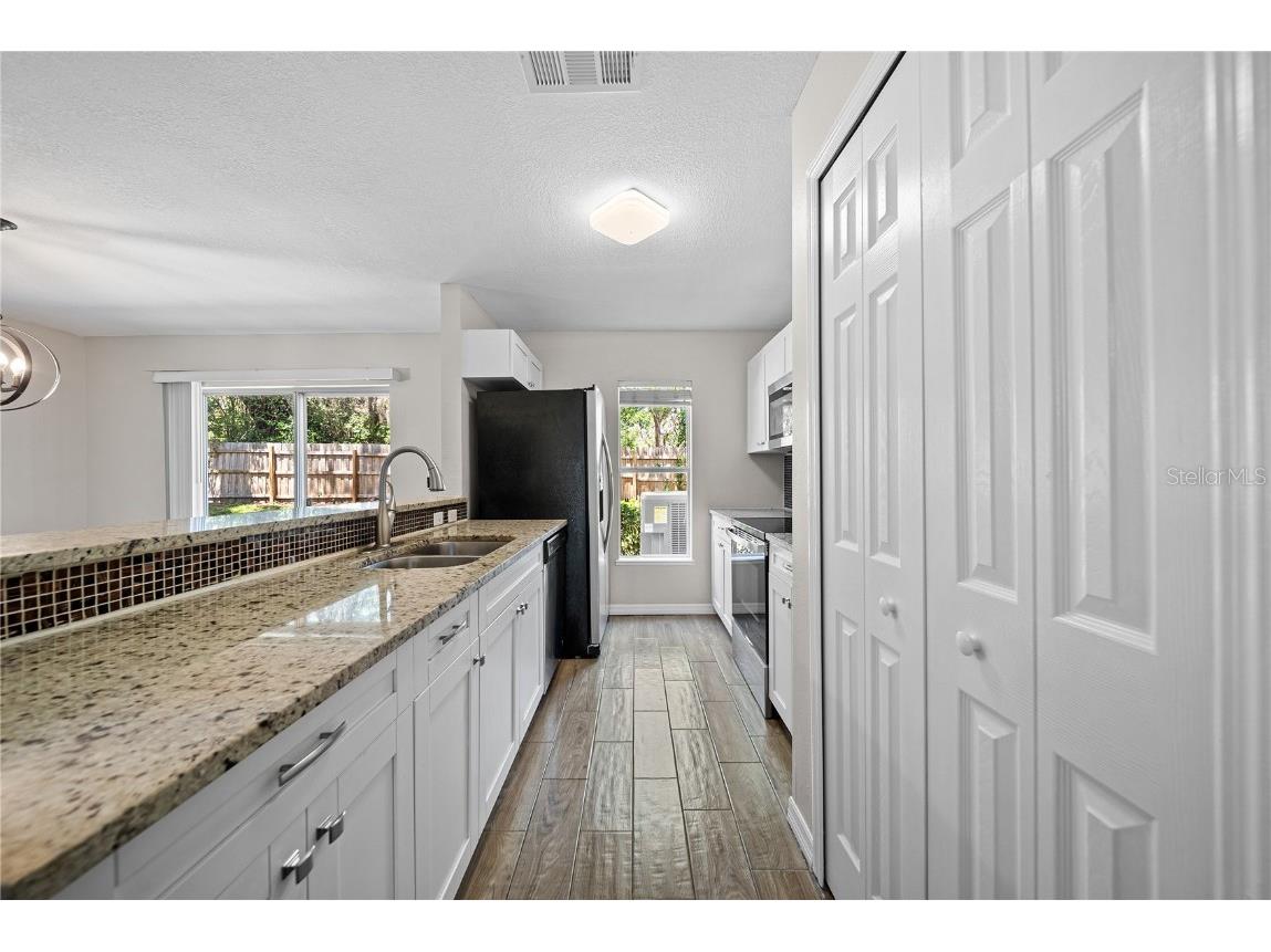 9942 Ashburn Lake Drive Tampa FL 33610 TB8376061 image23