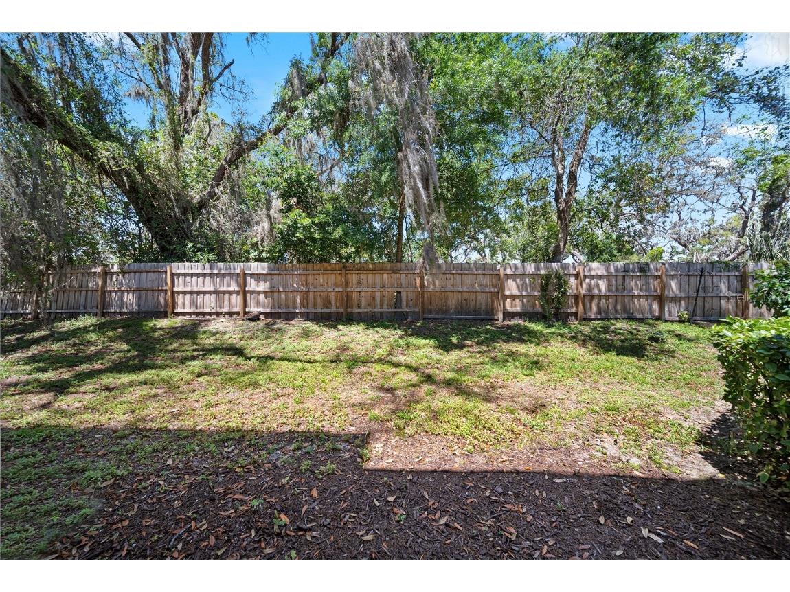 9942 Ashburn Lake Drive Tampa FL 33610 TB8376061 image28