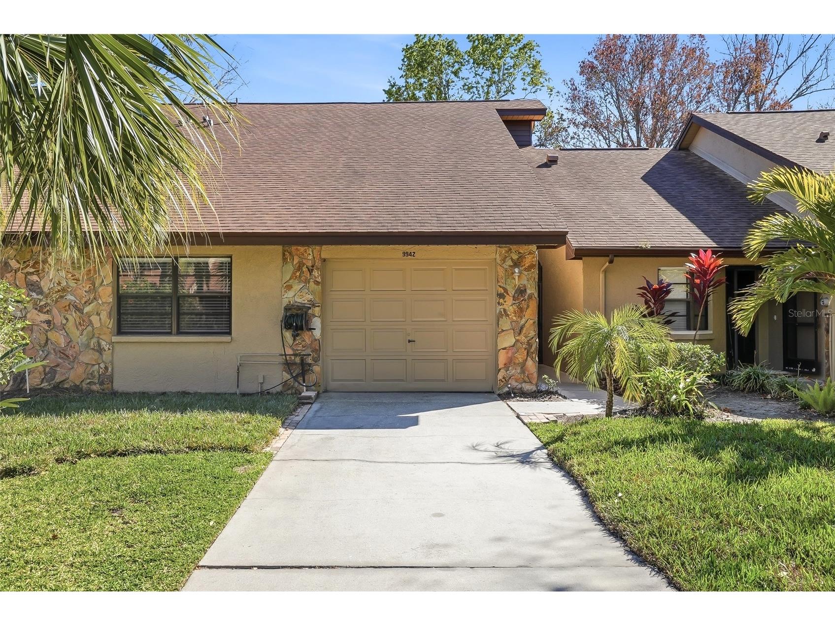 9942 Lake Seminole Drive W Largo FL 33773 TB8479749 image1