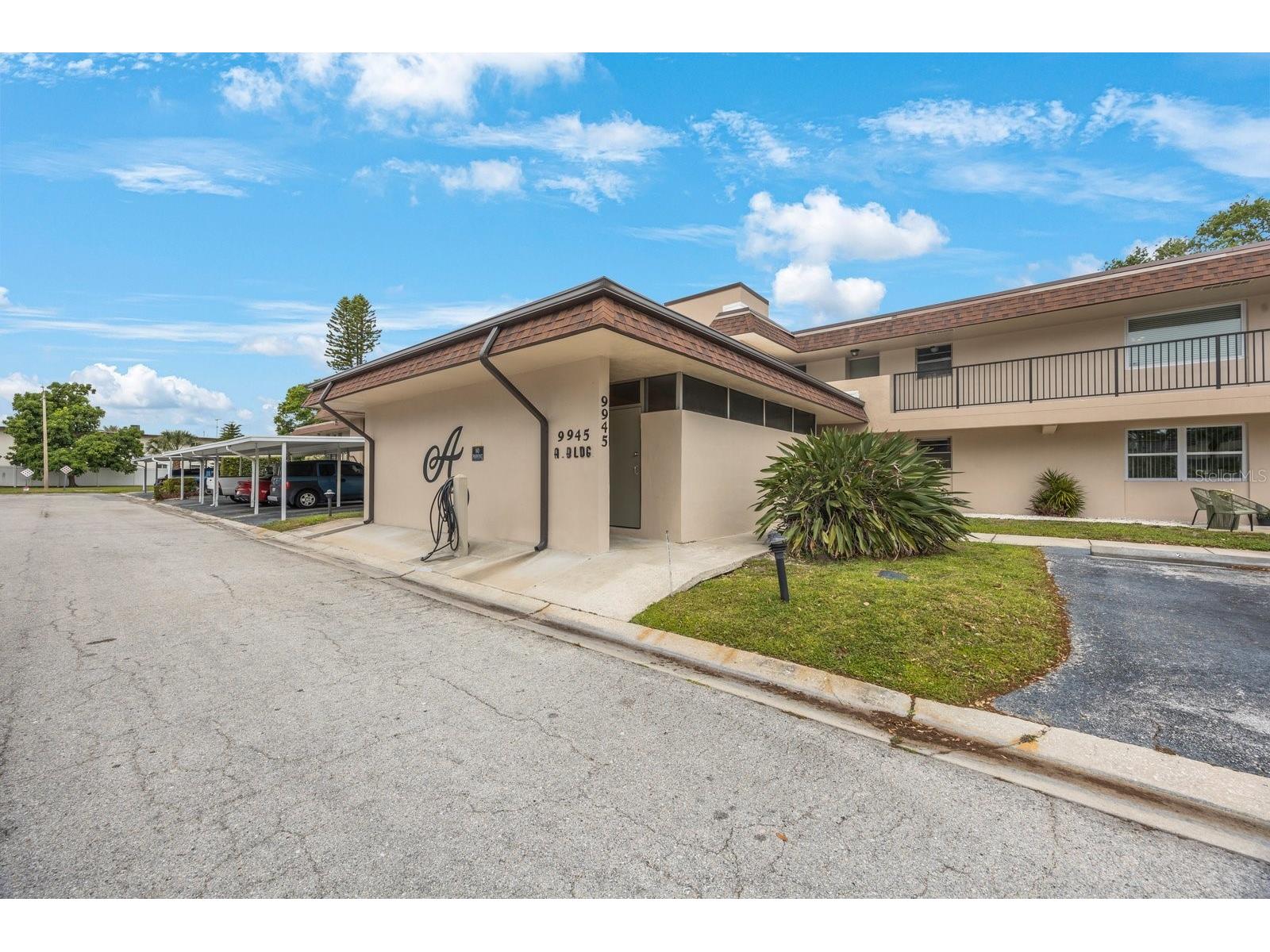9945 47th Ave N #203 Saint Petersburg FL 33708 TB8480581 image1