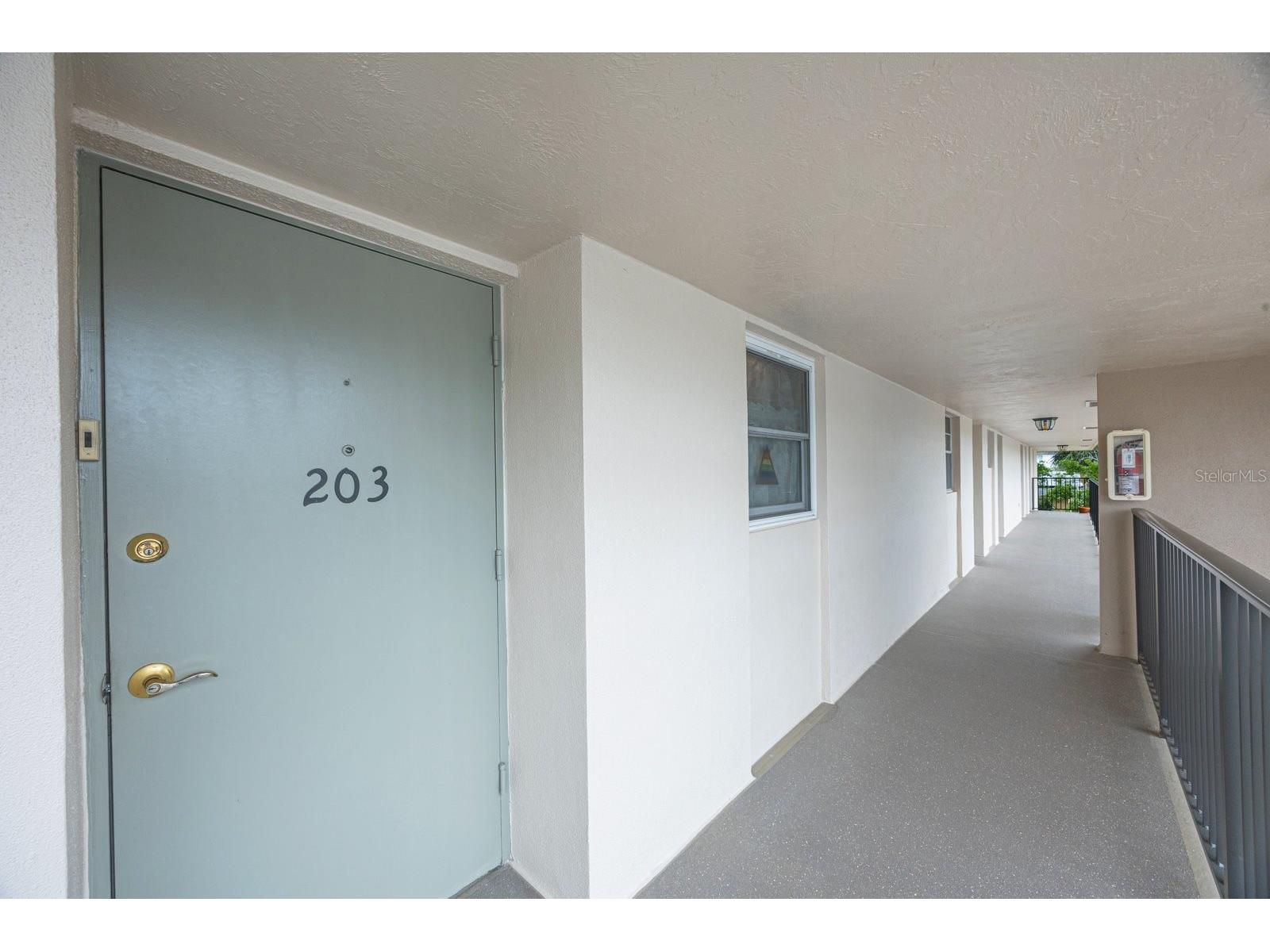 9945 47th Ave N #203 Saint Petersburg FL 33708 TB8480581 image3