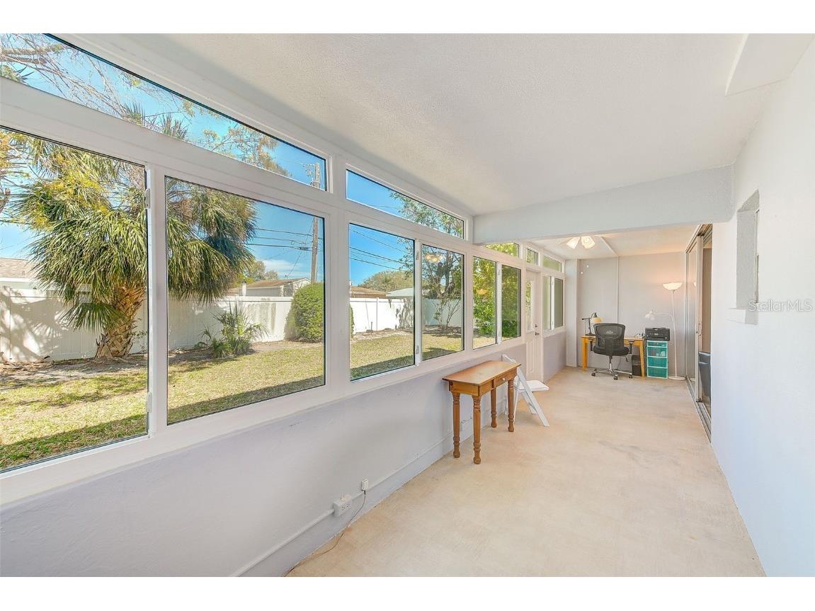 9945 47th Avenue N #101 Saint Petersburg FL 33708 TB8361666 image1