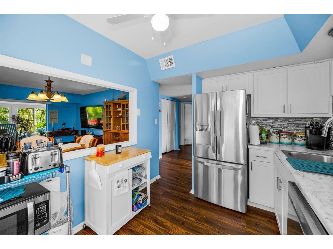 9945 47th Avenue N #210 Saint Petersburg FL 33708 TB8392701 image25