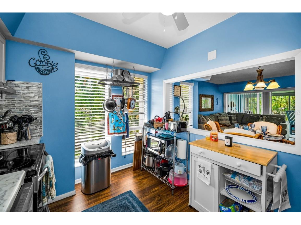 9945 47th Avenue N #210 Saint Petersburg FL 33708 TB8392701 image27