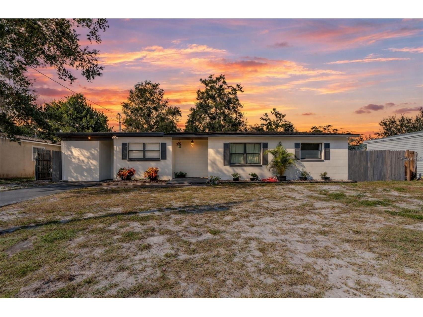 995 Emerald Drive Mount Dora FL 32757 G5104764 image1