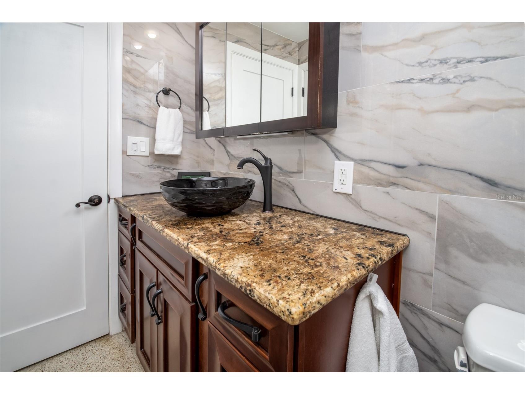 995 Emerson Drive Dunedin FL 34698 TB8522831 image22
