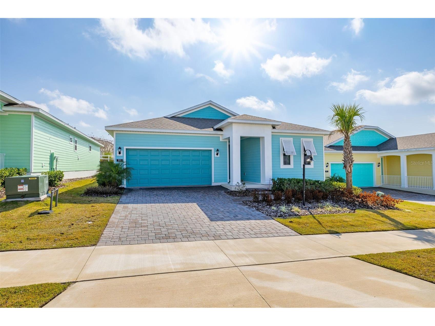 995 Fiesta Key Circle Lady Lake FL 32159 S5141253 image1