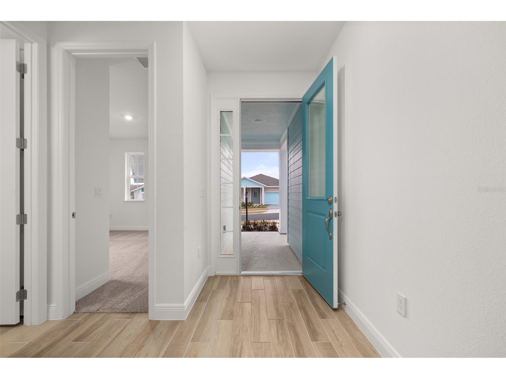 995 Fiesta Key Circle Lady Lake FL 32159 S5141253 image2