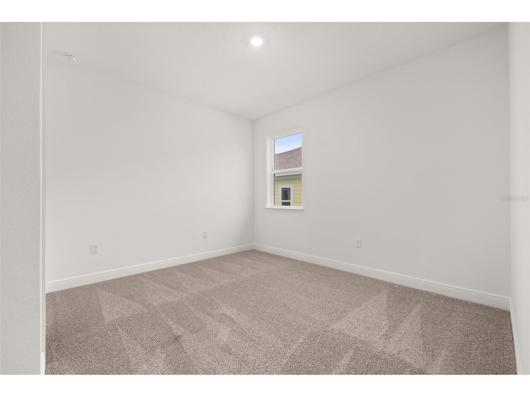 995 Fiesta Key Circle Lady Lake FL 32159 S5141253 image23