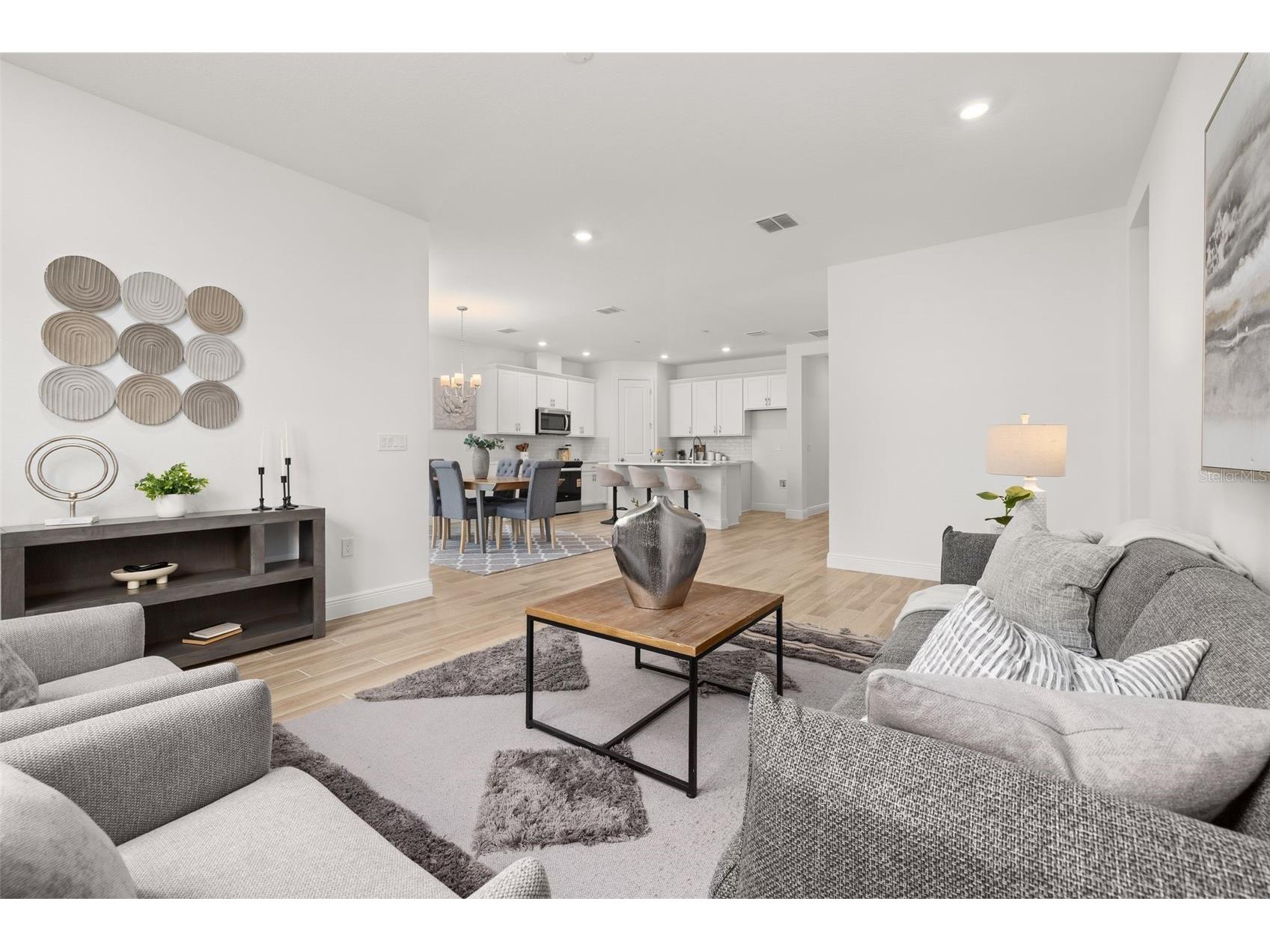 995 Fiesta Key Circle Lady Lake FL 32159 S5141253 image7