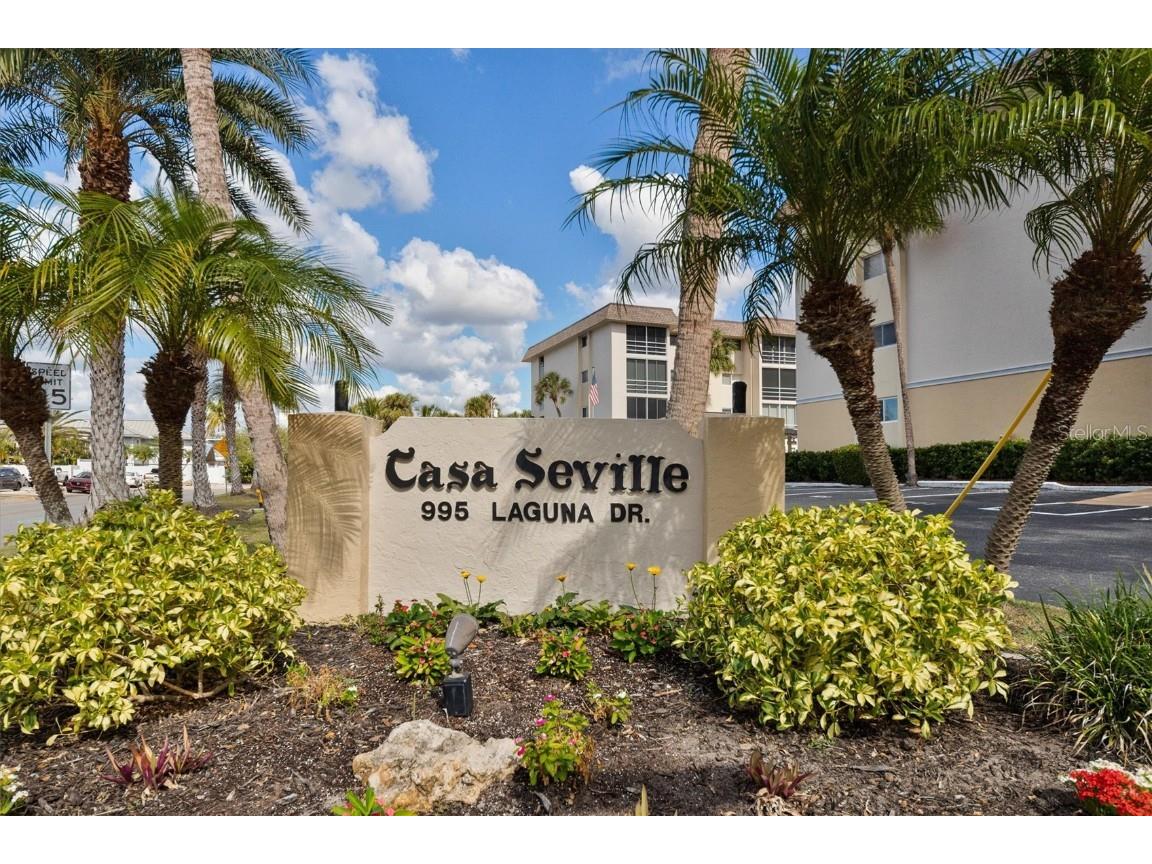 995 Laguna Drive #107 Venice FL 34285 D6133287 image1