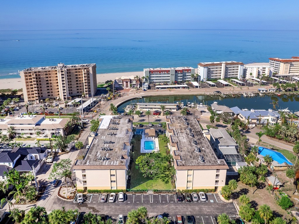 995 Laguna Drive #303 Venice FL 34285 N6137148 image1