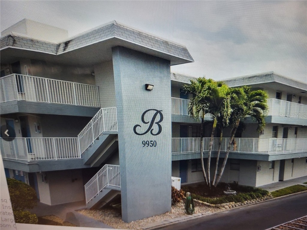9950 47th Avenue N #104 Saint Petersburg FL 33708 U8232203 image1