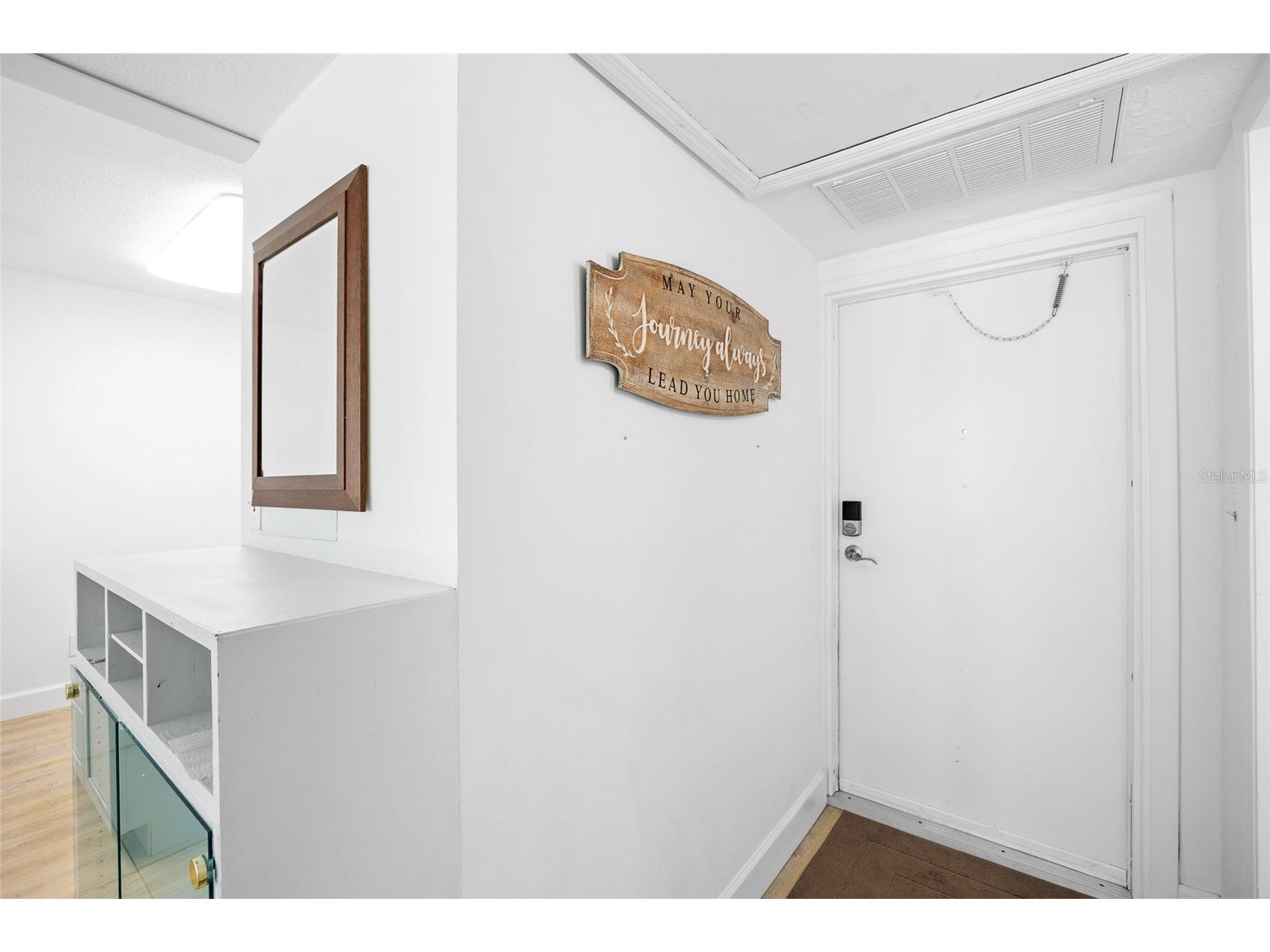 9950 47th Avenue N #104 Saint Petersburg FL 33708 TB8476386 image4