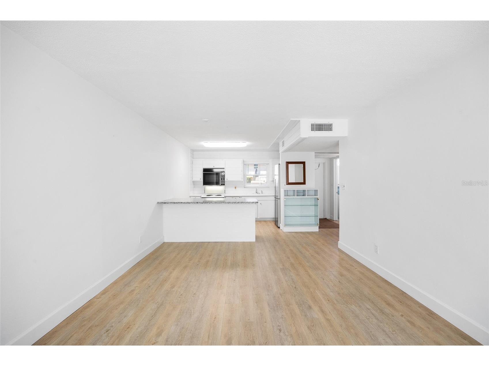 9950 47th Avenue N #104 Saint Petersburg FL 33708 TB8476386 image8