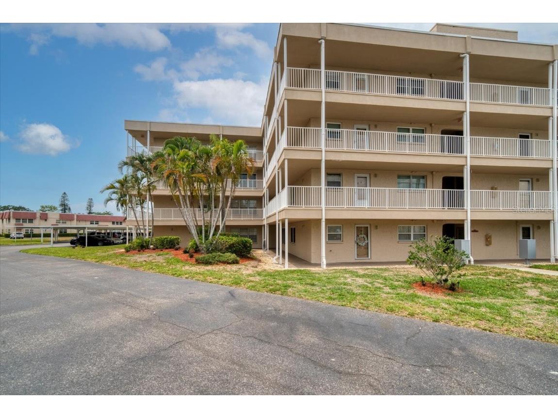 9950 62nd Terrace N #110 Saint Petersburg FL 33708 U8201805 image1