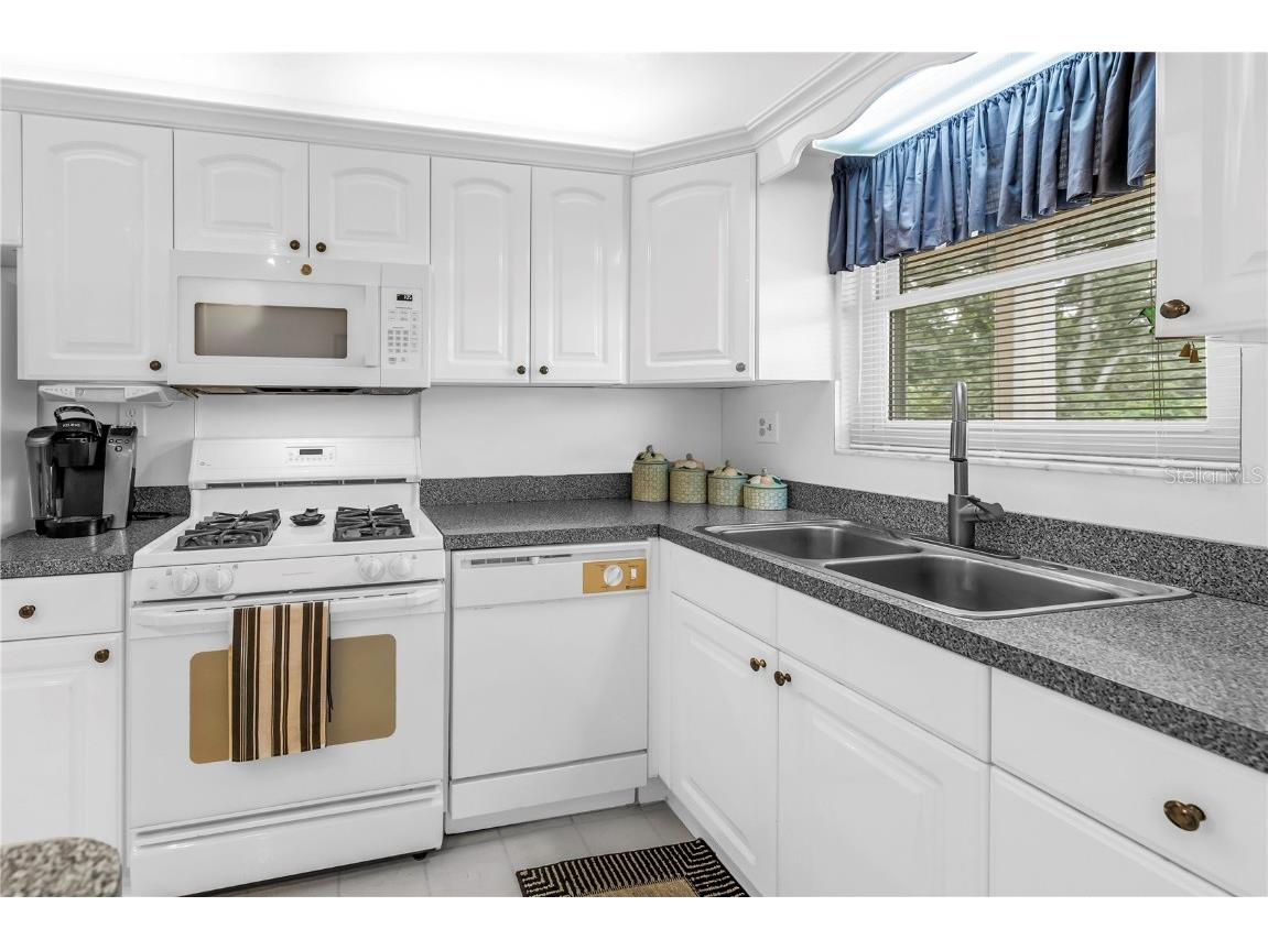 9950 62nd Terrace N #209 Saint Petersburg FL 33708 TB8436164 image6