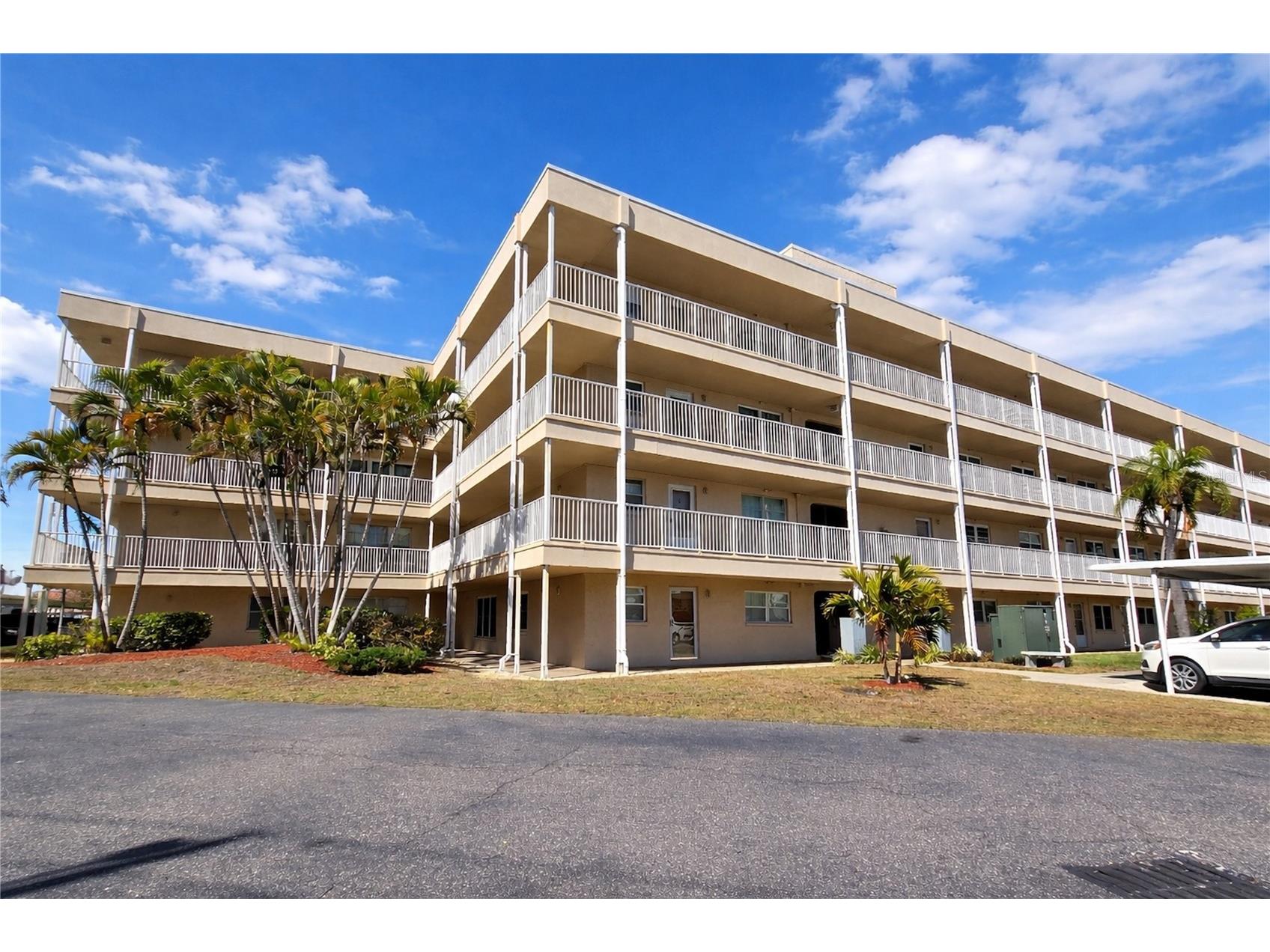 9950 62nd Terrace N #319 Saint Petersburg FL 33708 TB8480794 image1