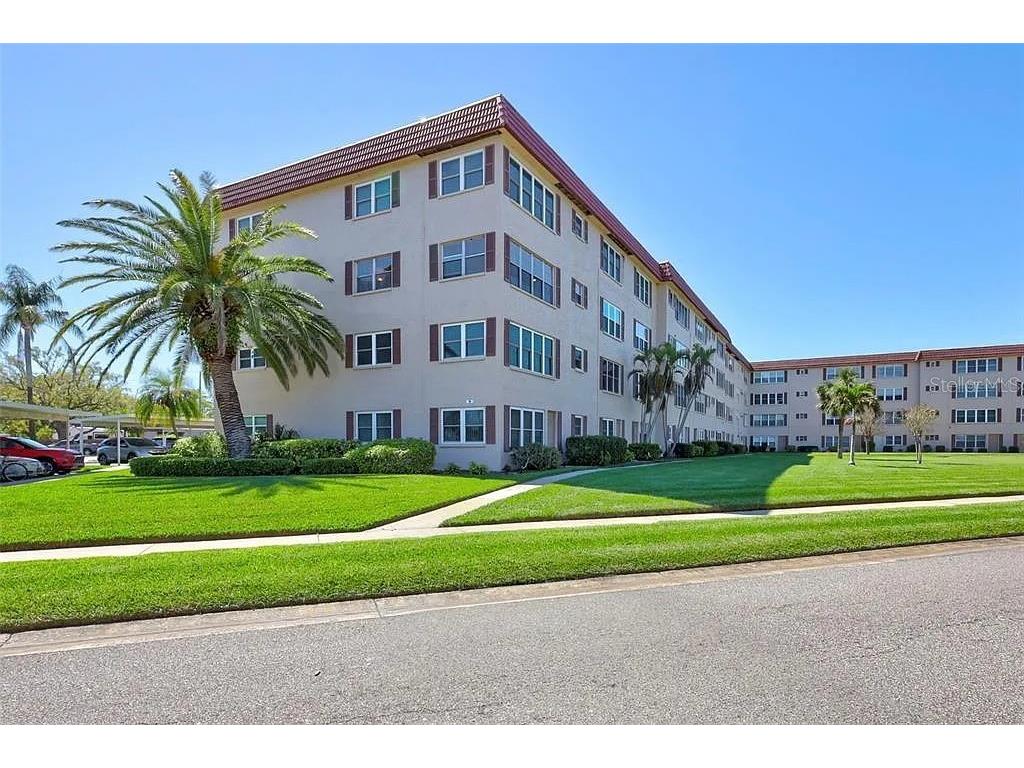 9950 62nd Terrace N #401 Saint Petersburg FL 33708 A4657780 image1