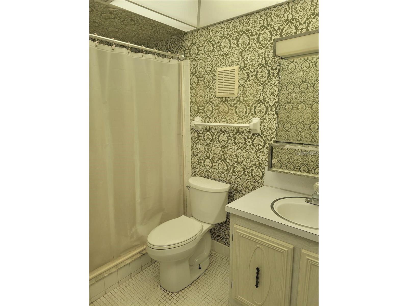 9950 62nd Terrace N #404 Saint Petersburg FL 33708 TB8482599 image20