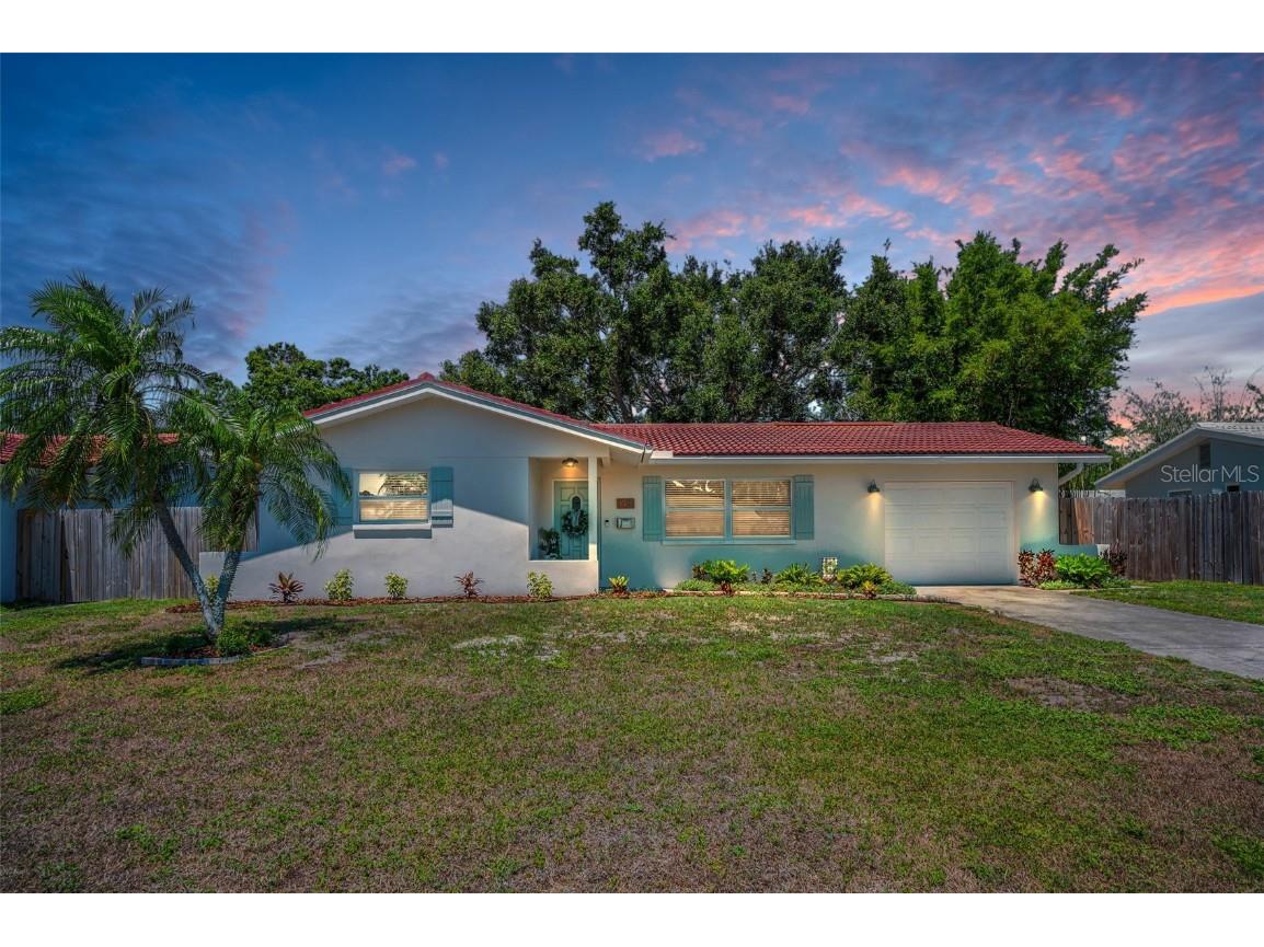 9952 111th Street Seminole FL 33772 TB8390093 image1