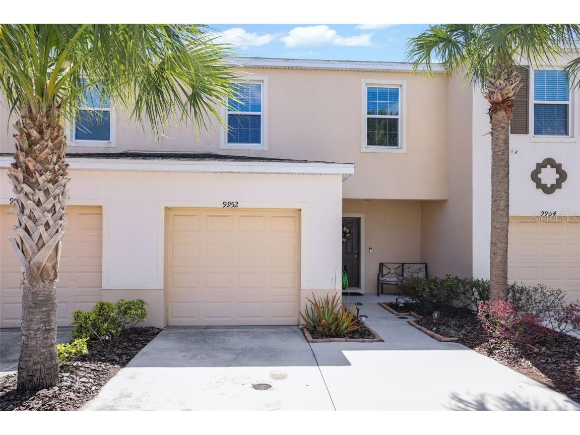 9952 Hound Chase Drive Gibsonton FL 33534 T3442799 image1