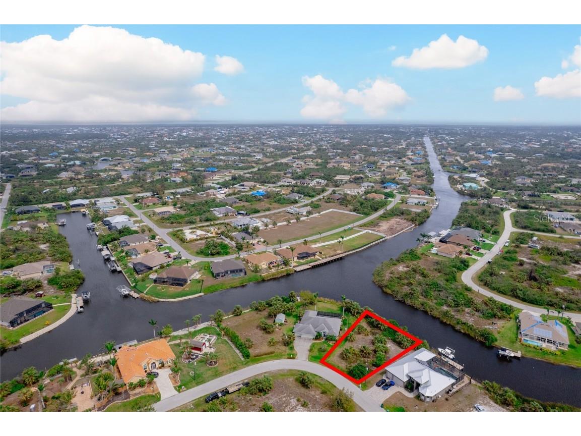 9952 Winnipeg Street Port Charlotte FL 33981 - FRUITPORT WATERWAY C7473186 image1