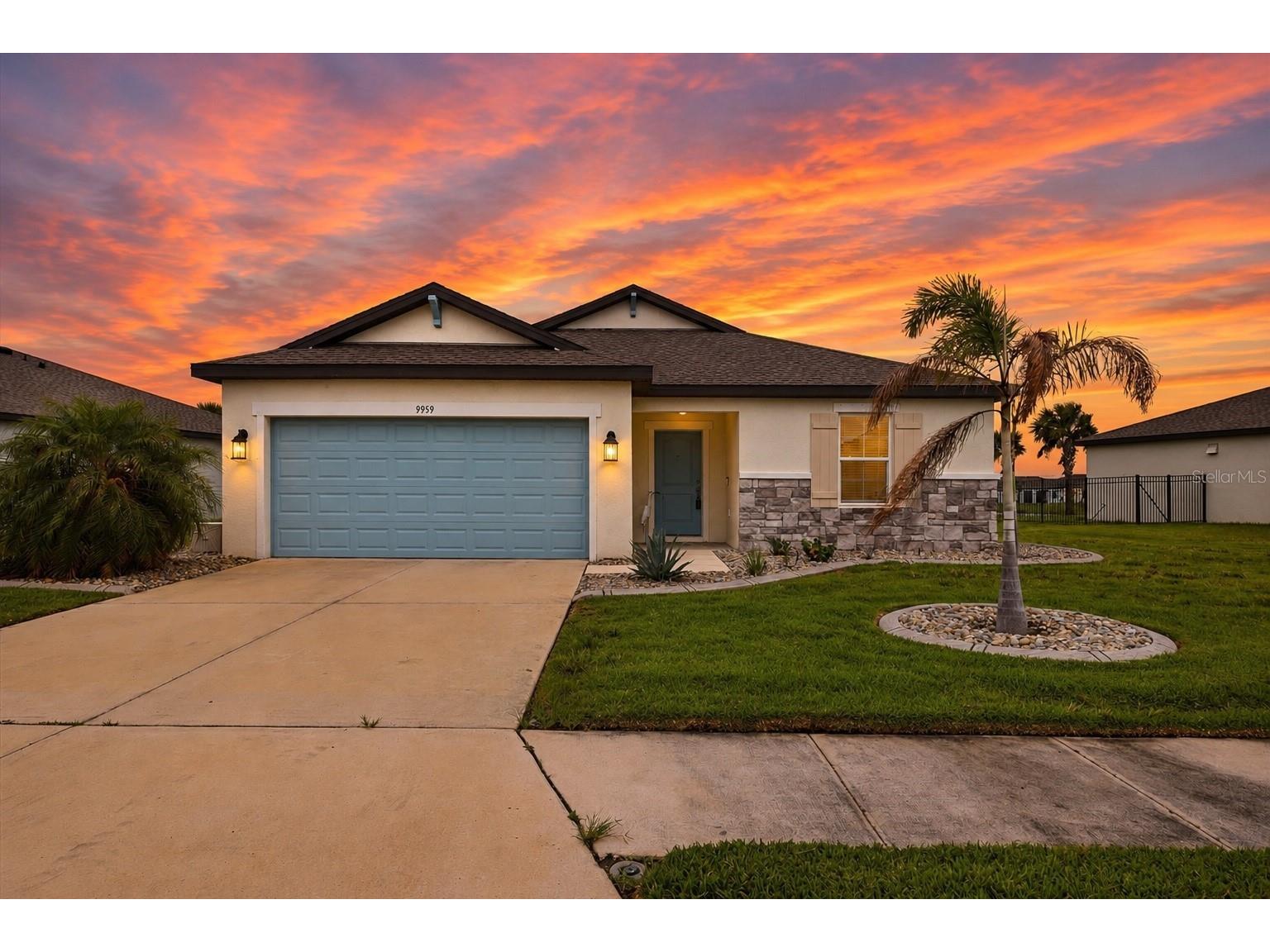 9959 Last Light Glen Parrish FL 34219 A4695513 image1