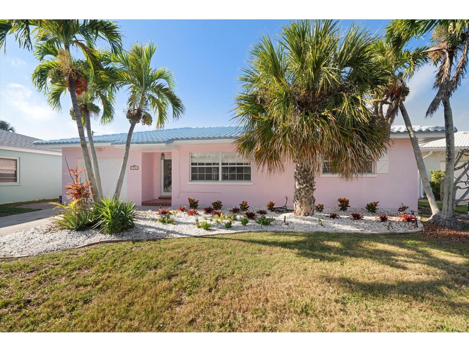 996 Bruce Avenue Clearwater Beach FL 33767 - GULF OF AMERICA TB8456153 image1