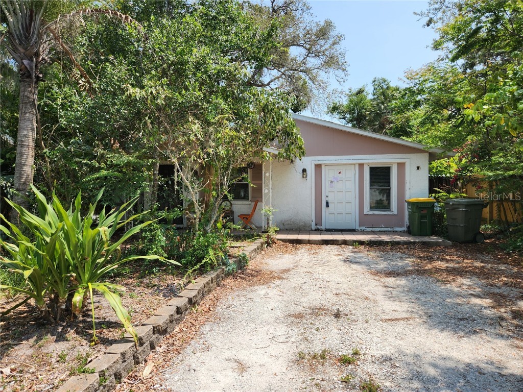 996 Virginia Drive Sarasota FL 34234 A4569019 image1